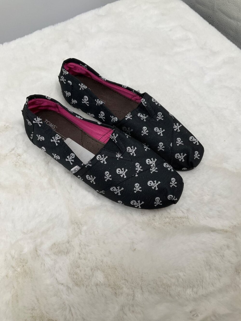 Tom’s classic size W 9.5 Black Silver Sarkle Skulls slip-on NEW - Picture 3 of 8